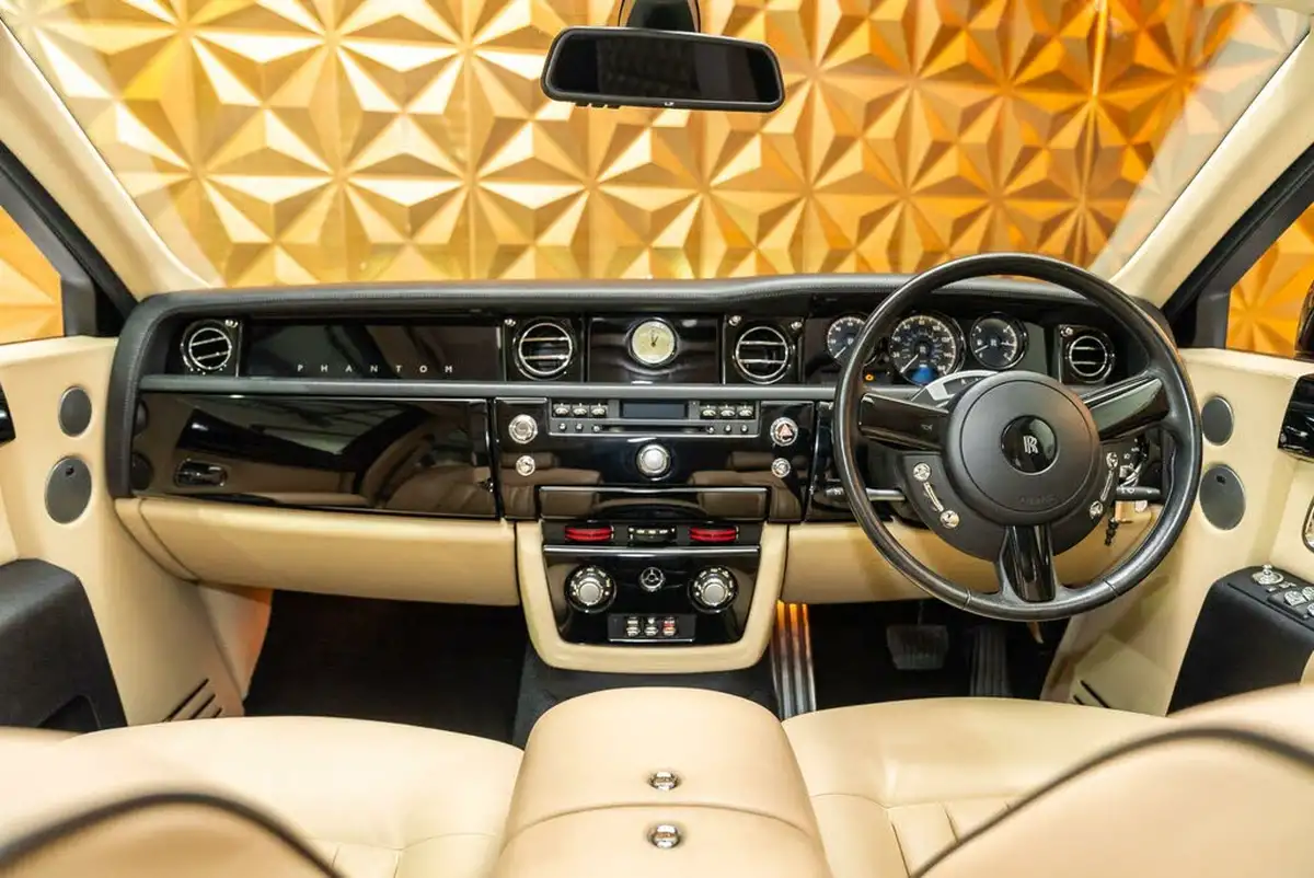 2007-rolls-royce-phantom-67-limousine-4d-big-13