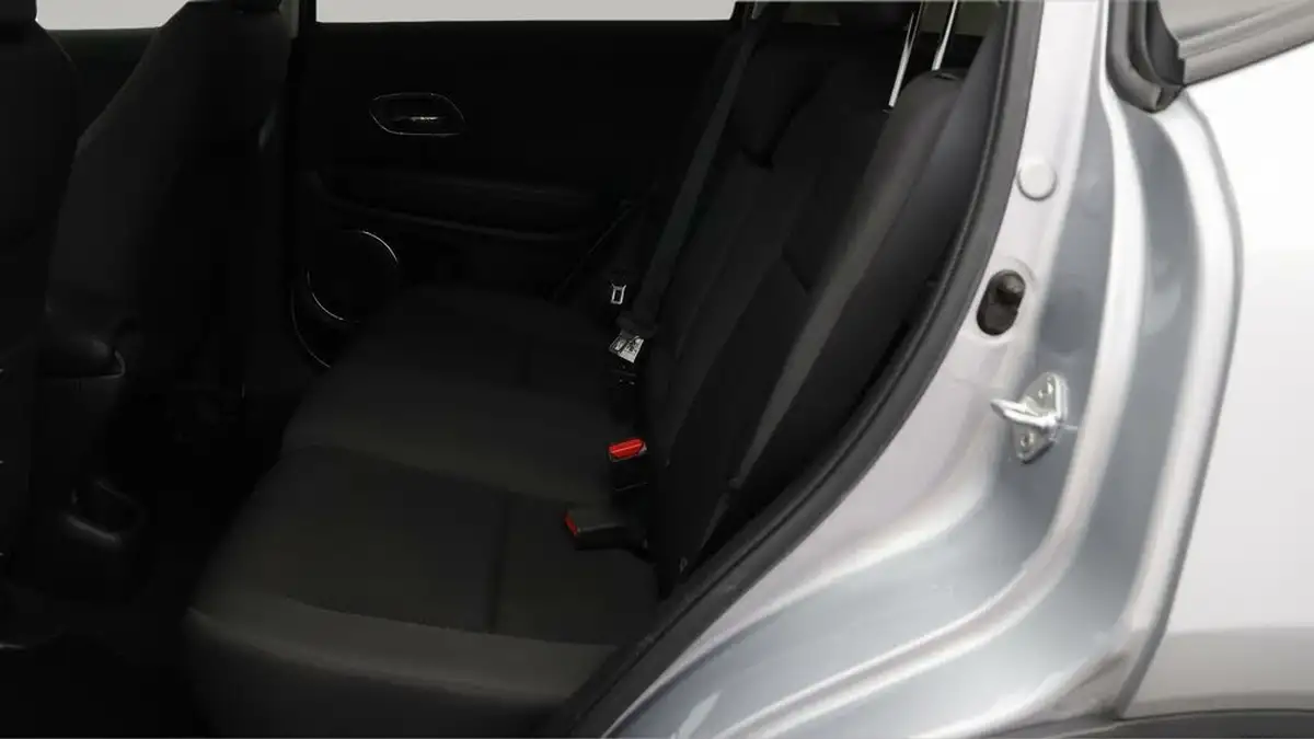 2020-honda-hr-v-15-i-vtec-se-big-15