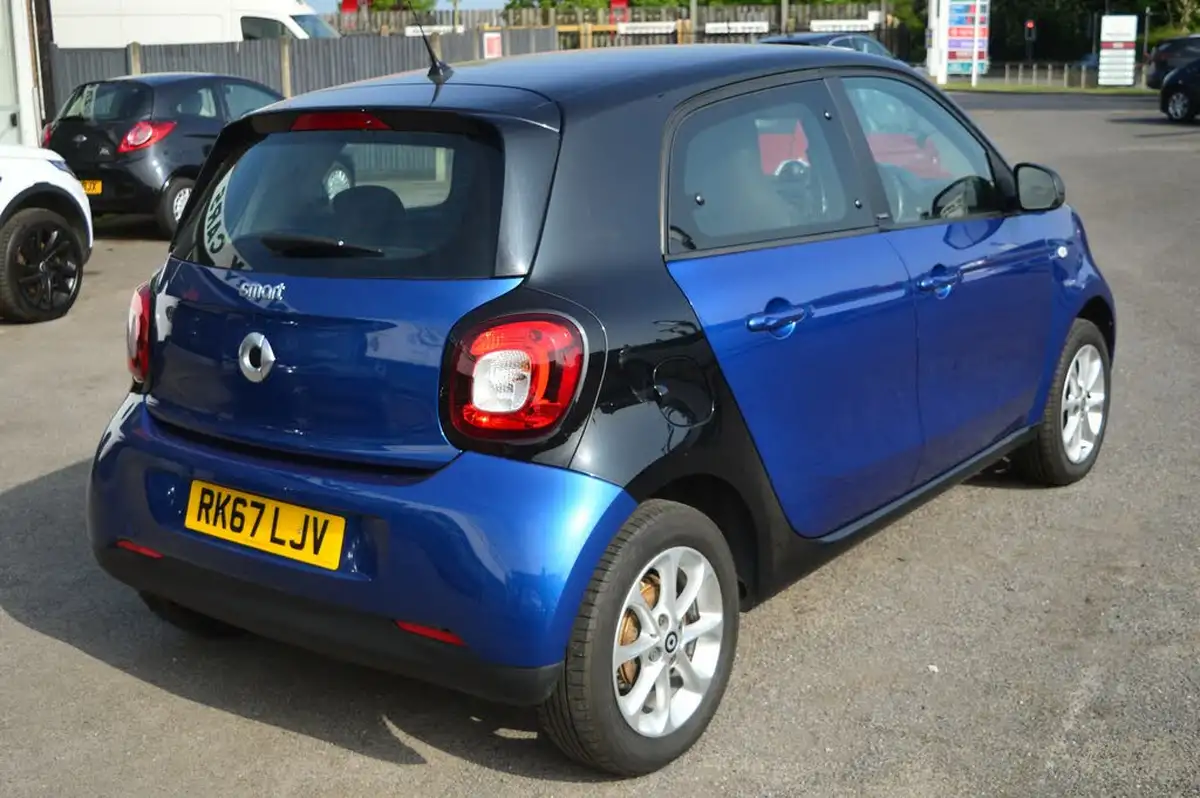 2017-smart-forfour-10-passion-70bhp-ss-big-5