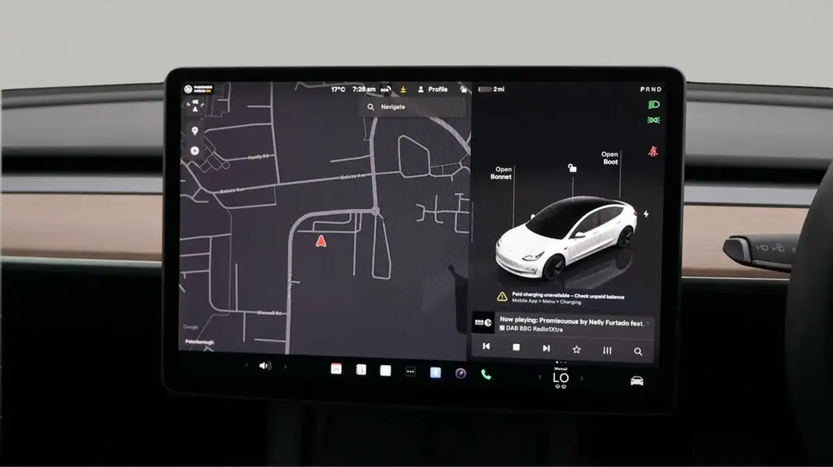 2022-tesla-model-3-e-rwd-big-11