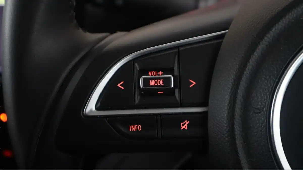 2020-suzuki-swift-12-dualjet-sz-t-90ps-1242cc-big-23