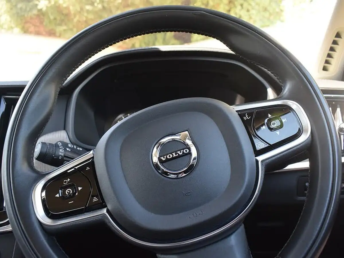 2021-volvo-s90-20-t8-inscription-390bhp-big-19