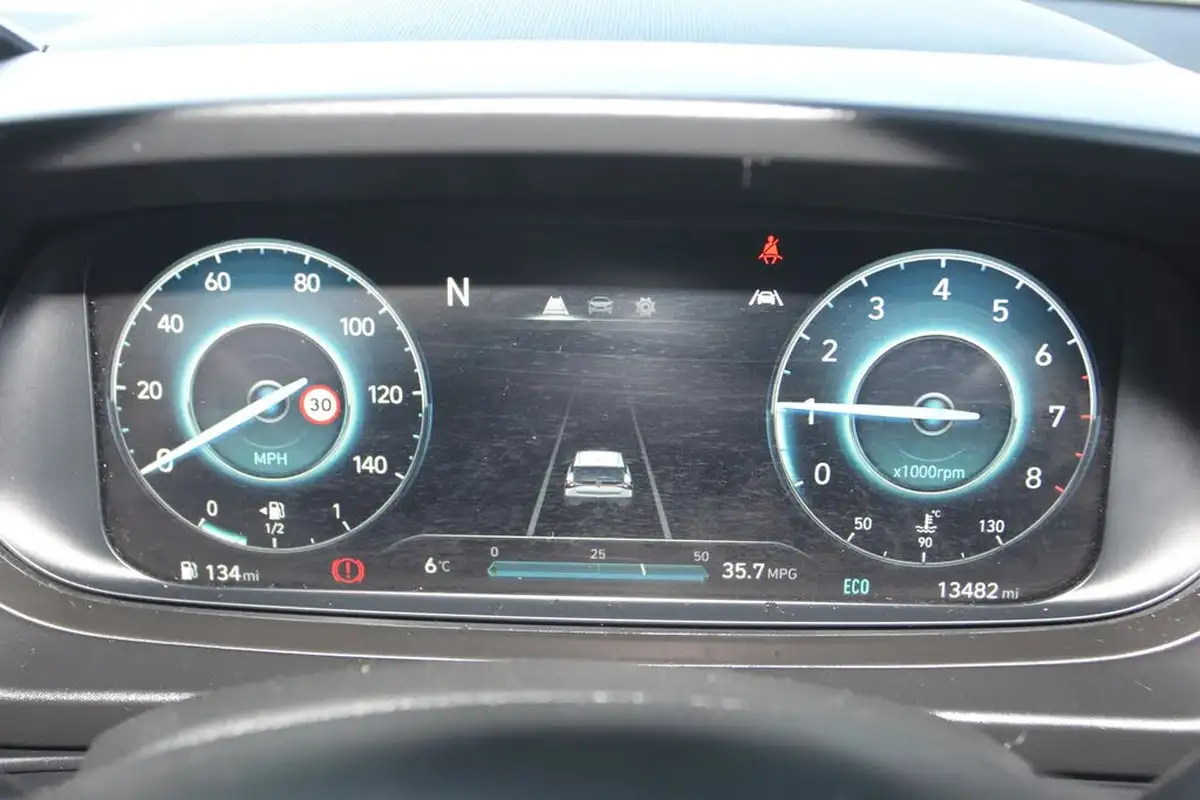 2021-hyundai-bayon-10-t-gdi-se-connect-big-21
