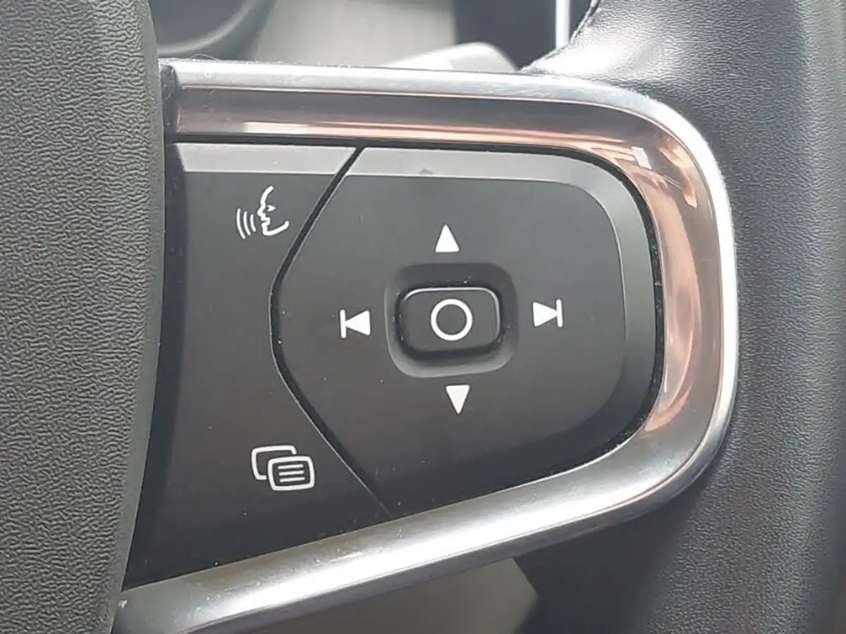 2022-volvo-xc40-15-t5-inscription-pro-big-18