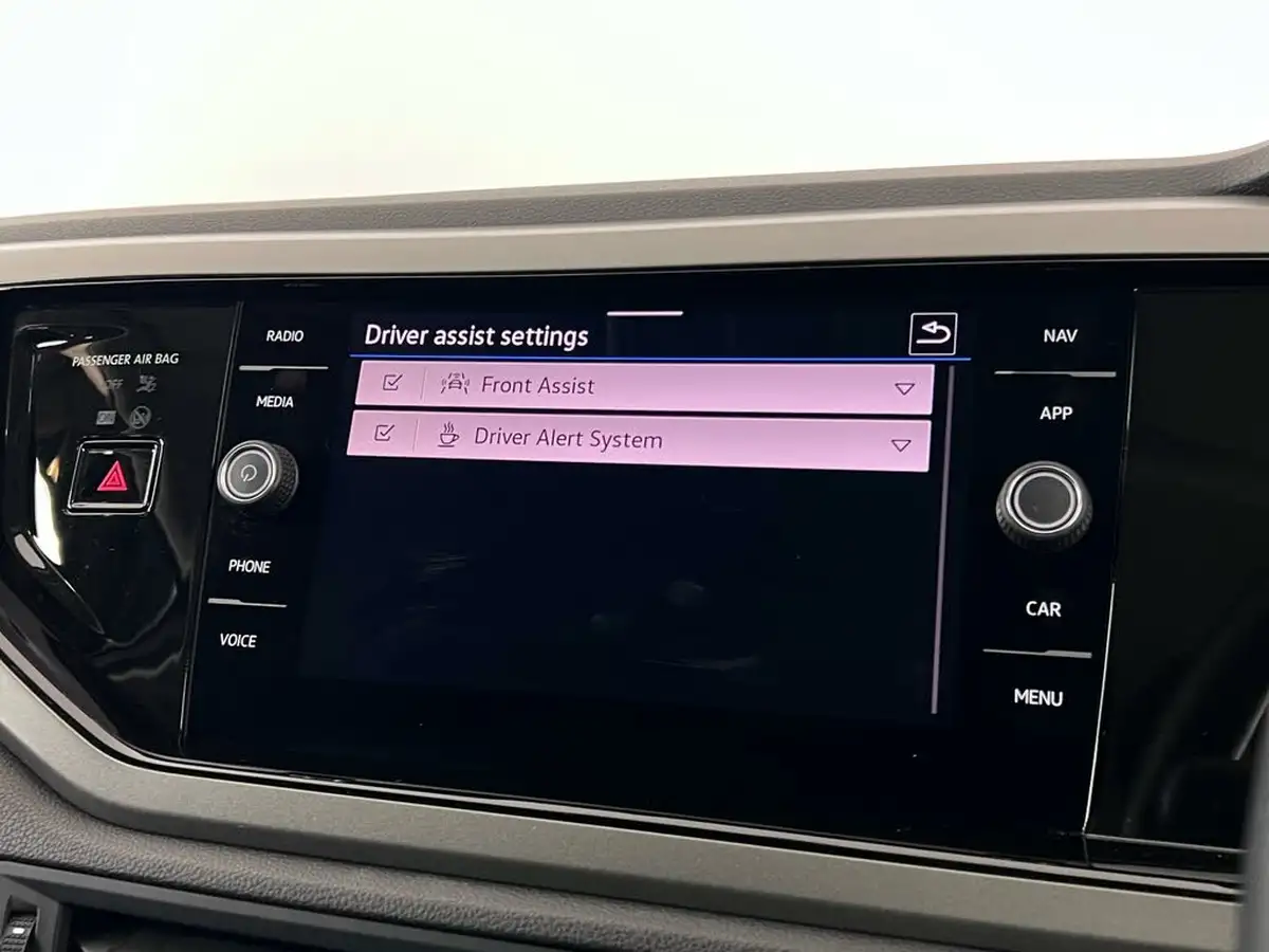 2021-volkswagen-polo-10-tsi-match-big-30