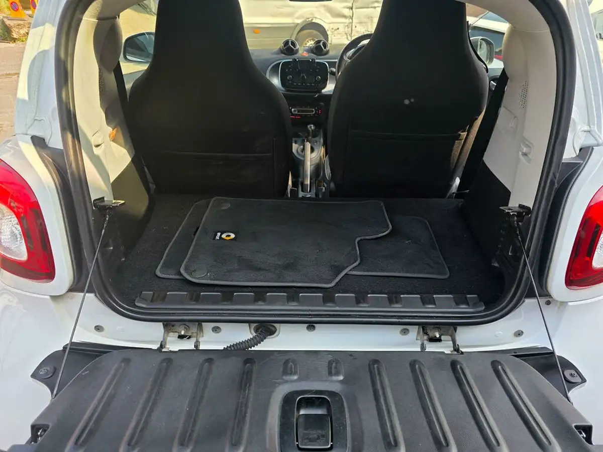 2016-smart-fortwo-10-passion-70bhp-ss-coupe-twinamic-big-21