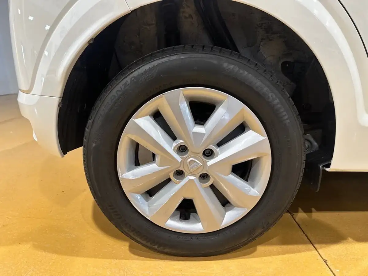 2021-dacia-sandero-10-tce-comfort-90bhp-big-11