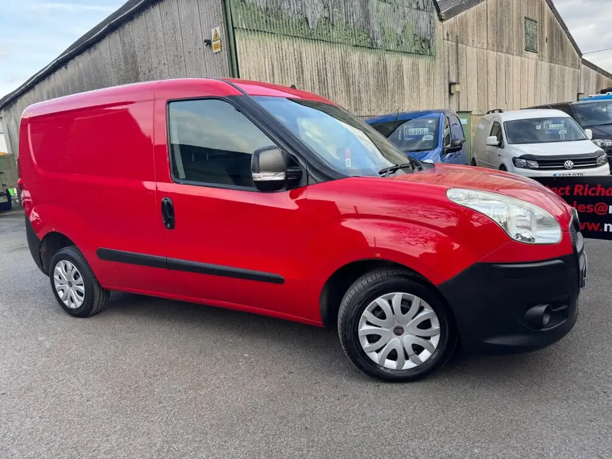 2013-fiat-doblo-cargo-13td-maxi-big-33