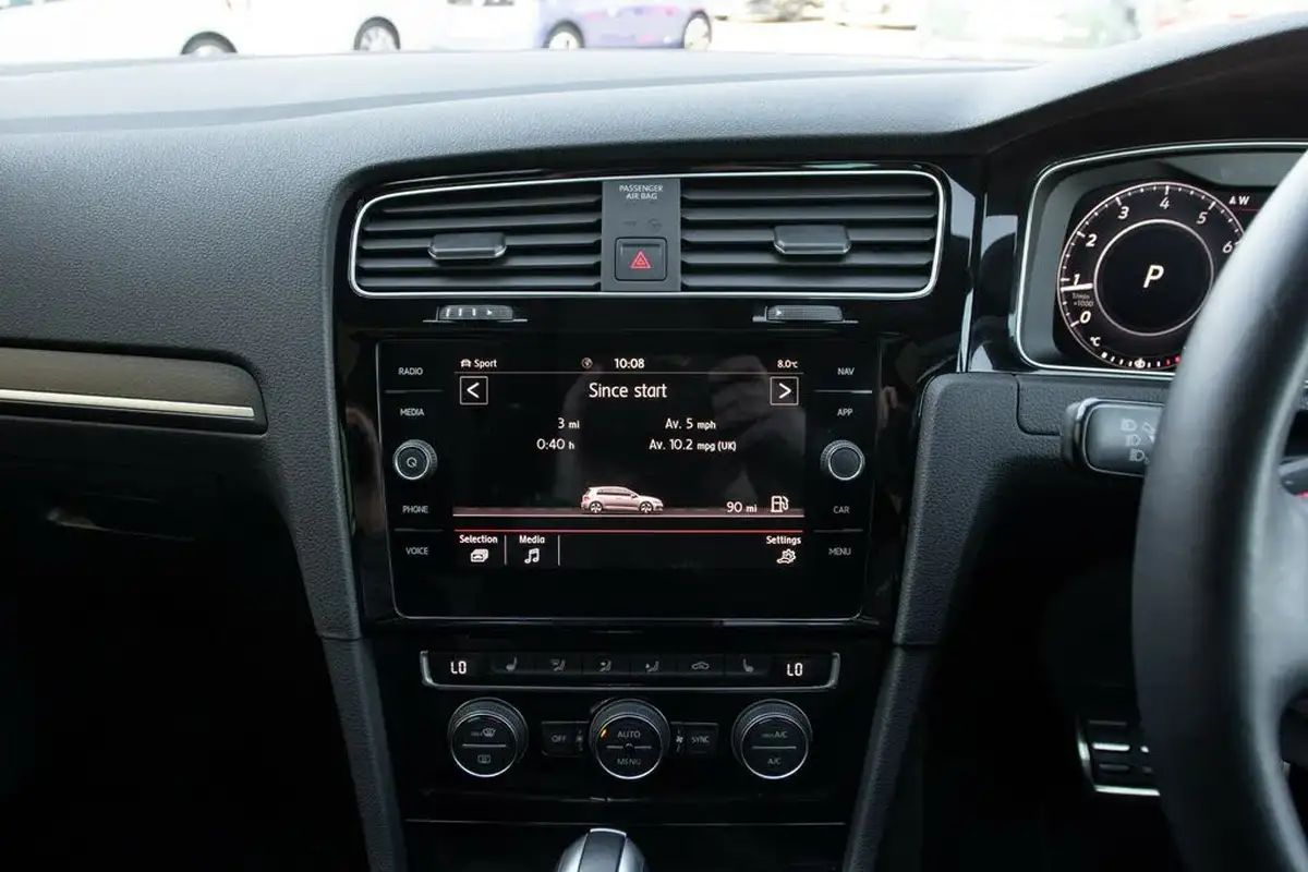 2020-volkswagen-golf-20-tsi-gti-performance-5d-dsg-big-25