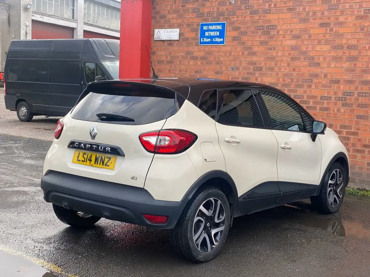 2014-renault-captur-15dci-dynamique-s-90bhp-ss-big-23
