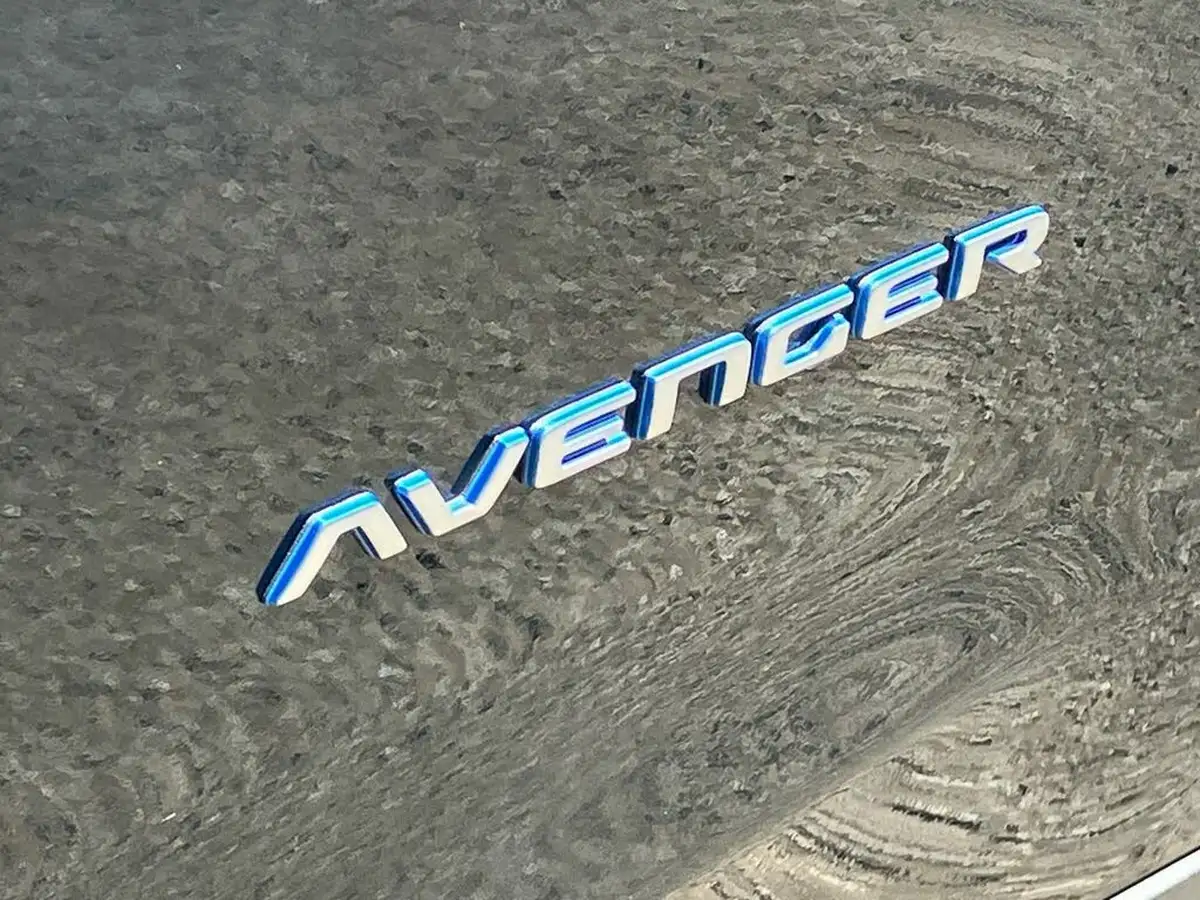 2023-jeep-avenger-big-27