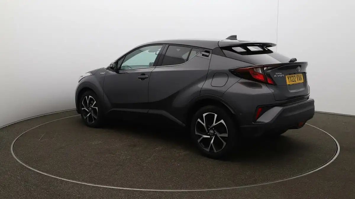 2022-toyota-c-hr-18-vvt-i-design-big-5