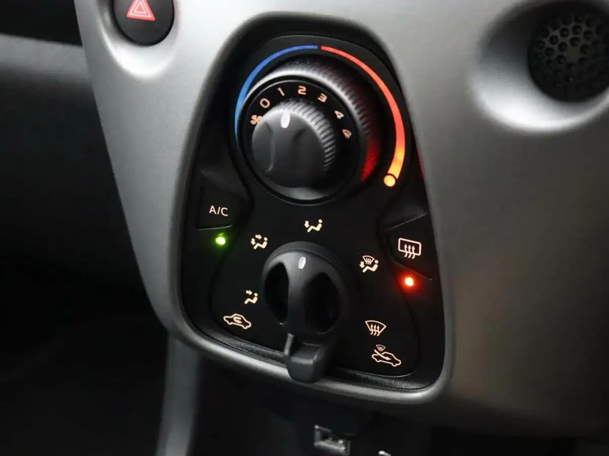 2021-toyota-aygo-10-vvt-i-x-play-tss-big-30