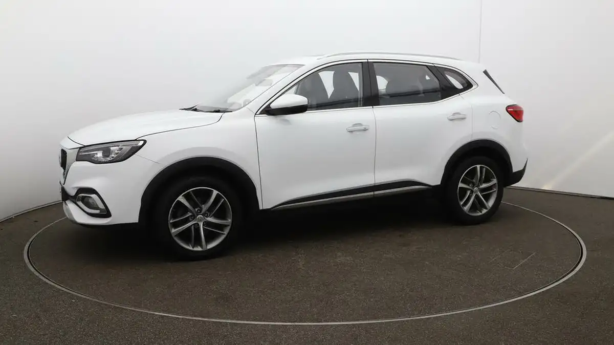 2022-mg-hs-15t-gdi-exclusive-162ps-big-60