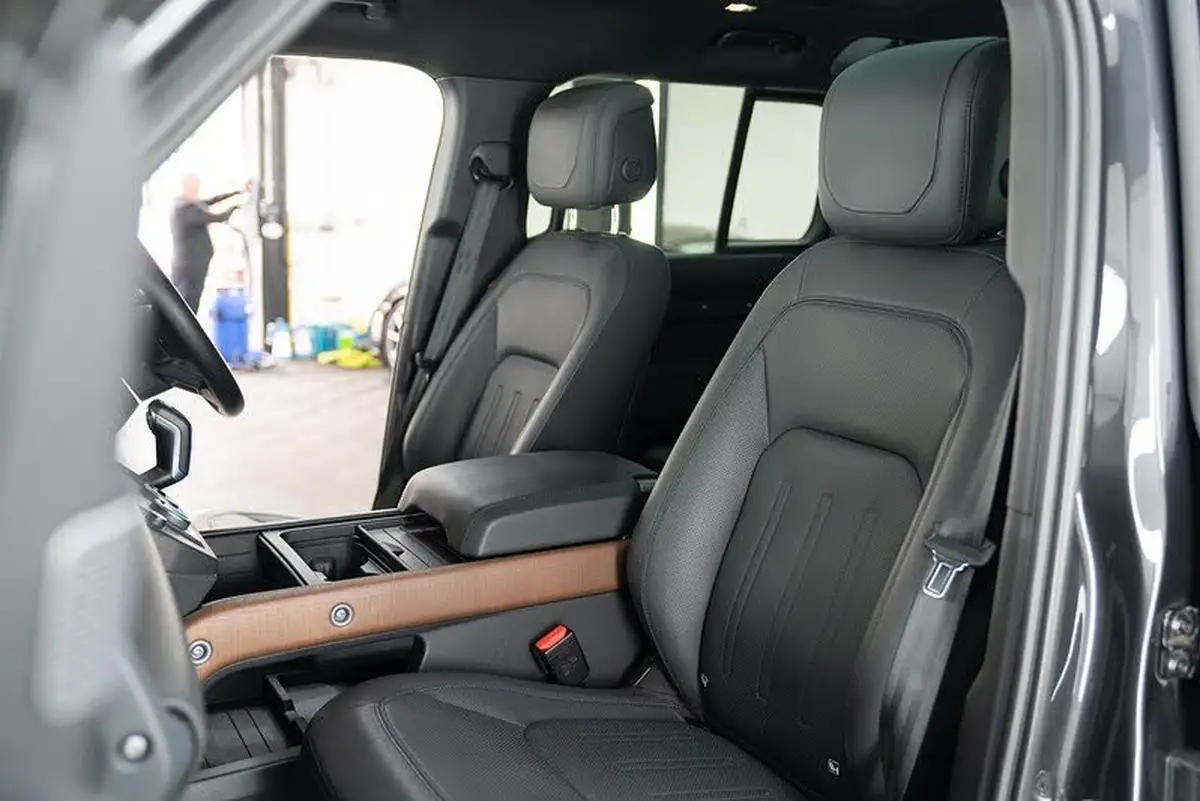 2022-land-rover-110-defender-30-p400-x-big-7