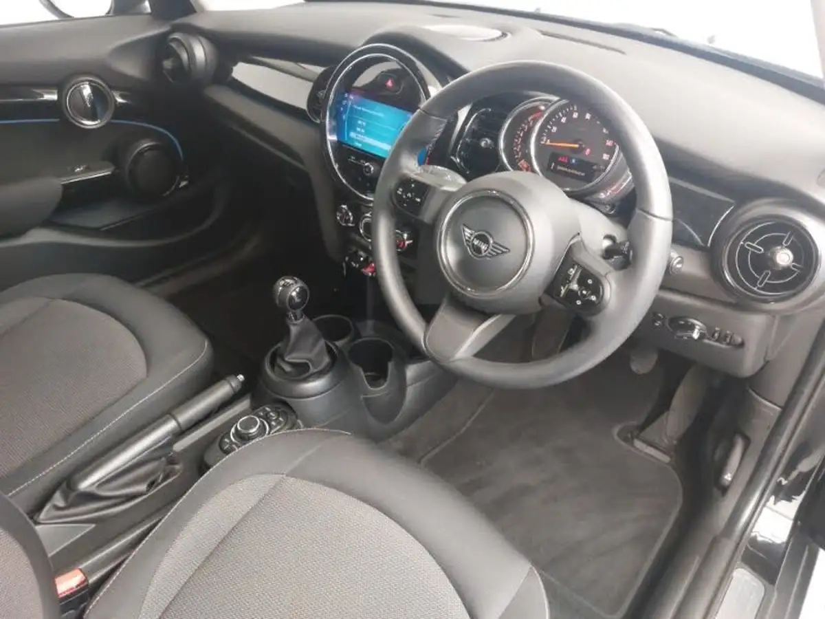 2022-mini-cooper-15-one-classic-5d-big-5
