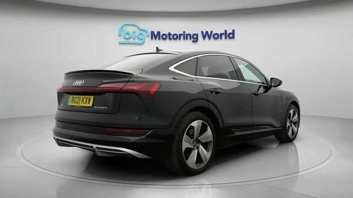 2021-audi-e-tron-50e-s-line-sportback-big-6