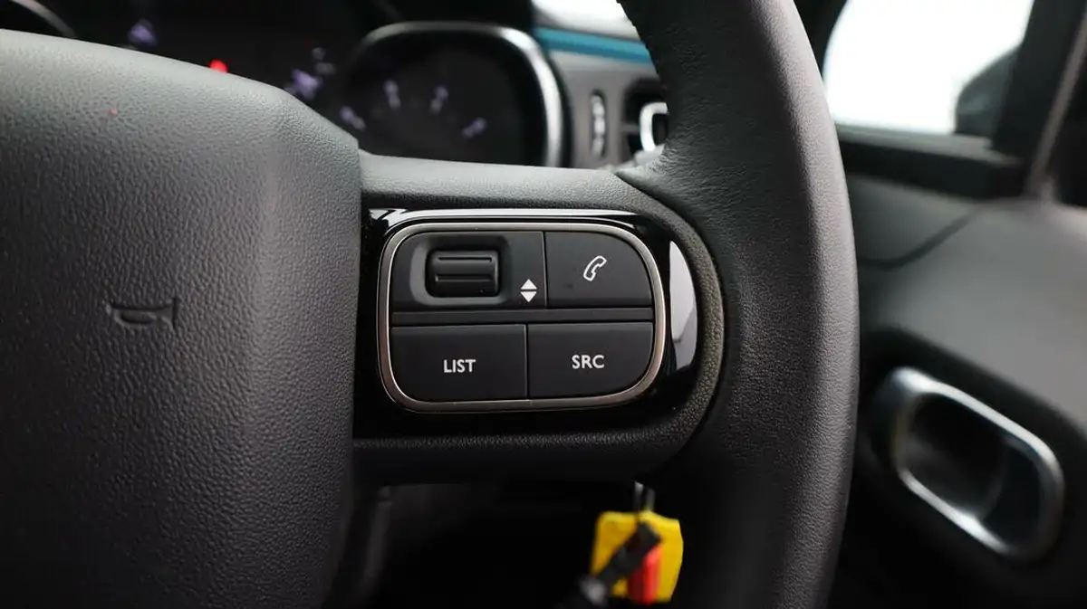 2023-citroen-c3-12-puretech-shine-plus-110ps-ss-big-24