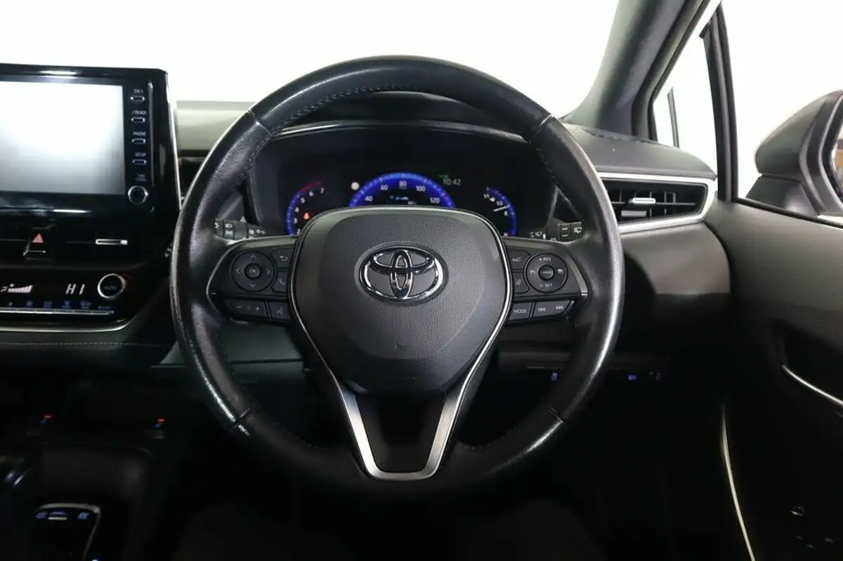 2022-toyota-corolla-18-vvt-i-icon-120bhp-trk-hatchback-5d-big-44