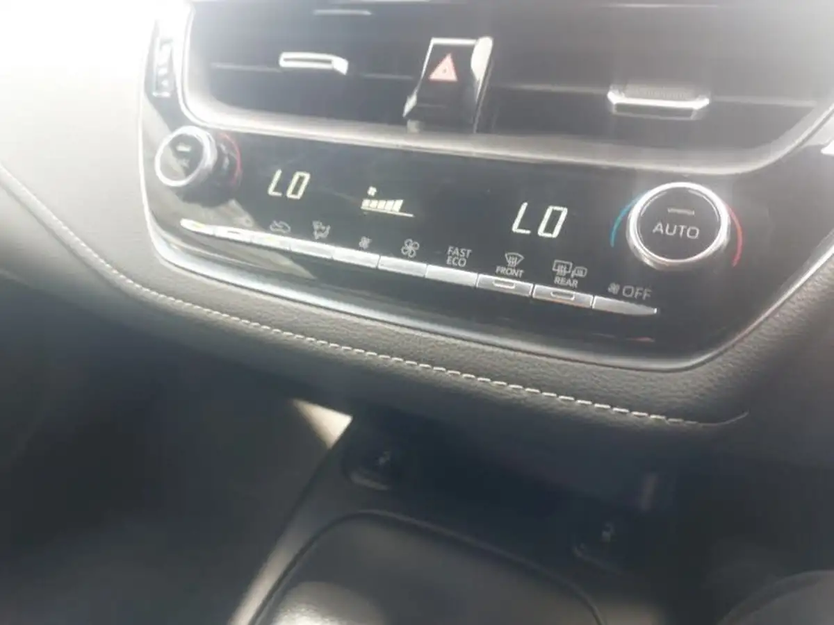 2022-toyota-corolla-20-vvt-i-icon-193bhp-hatchback-big-16