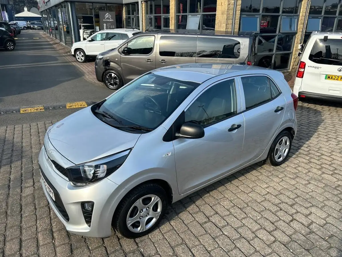 2022-kia-picanto-10-1-big-22