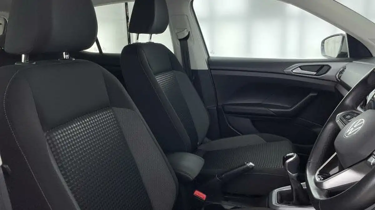 2022-volkswagen-t-cross-10-tsi-active-95ps-big-18