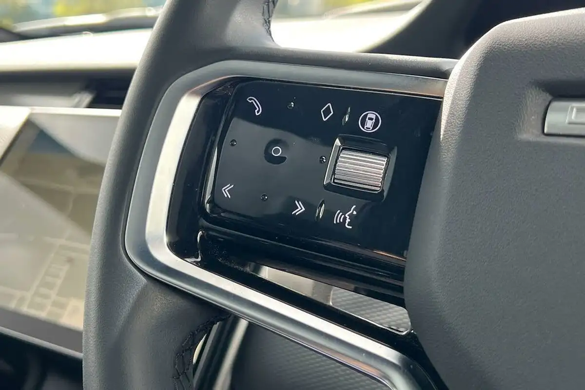 2024-land-rover-discovery-sport-15-p300e-dynamic-se-big-41