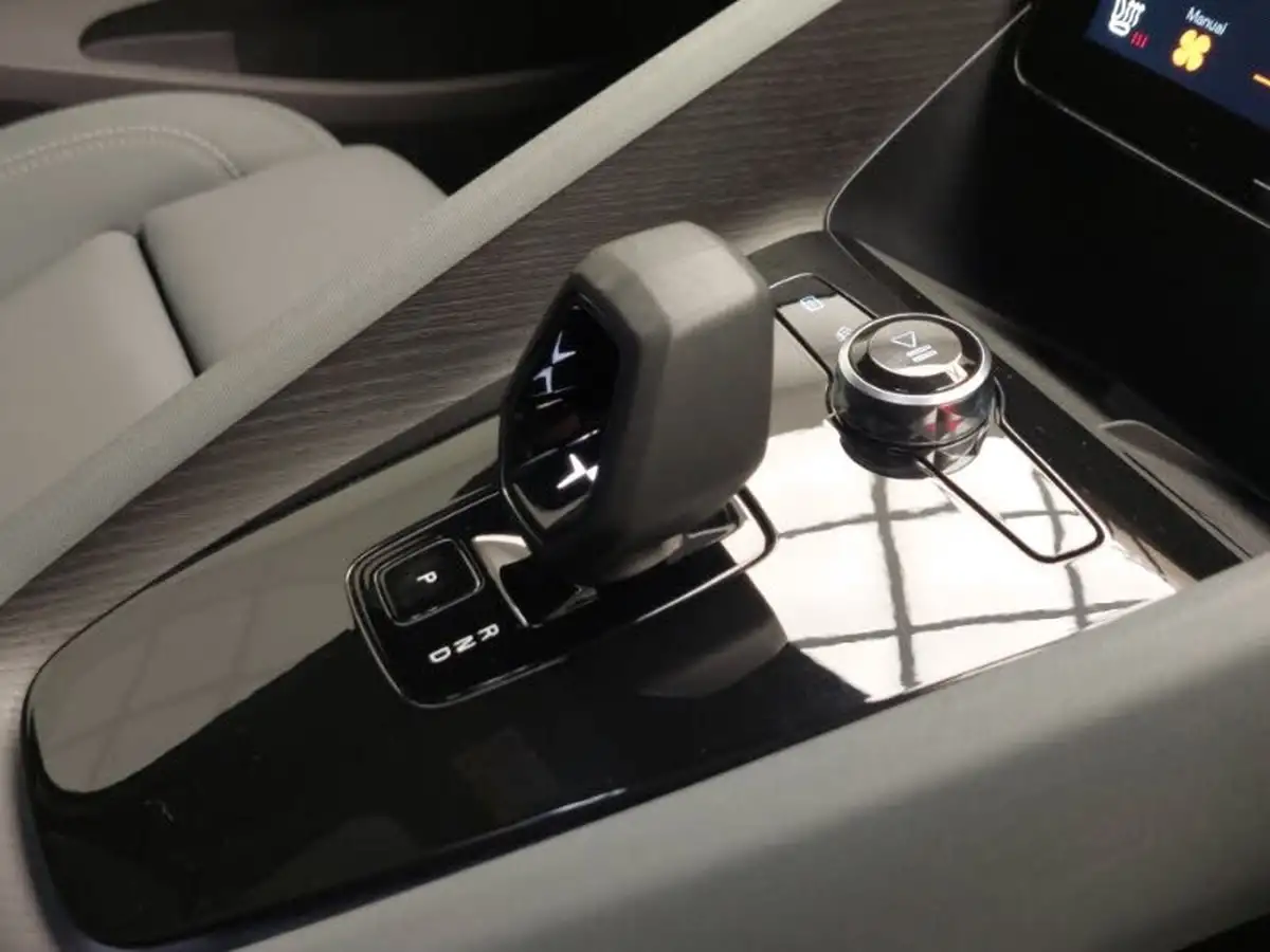 2022-polestar-polestar-2-e-ps2-170kw-long-single-plus-hatchback-big-16