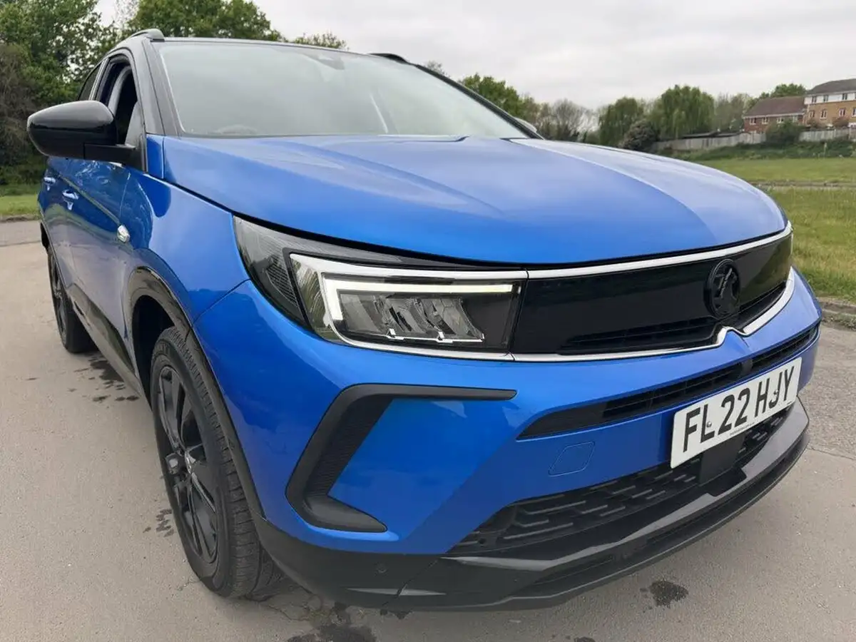 2022-vauxhall-grandland-15td-sri-big-32