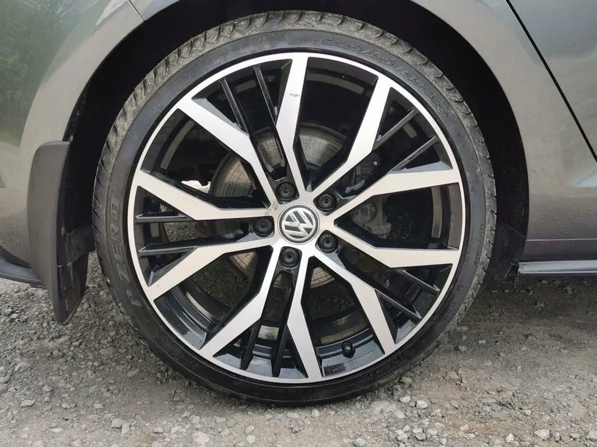 2018-volkswagen-golf-20tdi-gtd-hatchback-5d-dsg-big-37