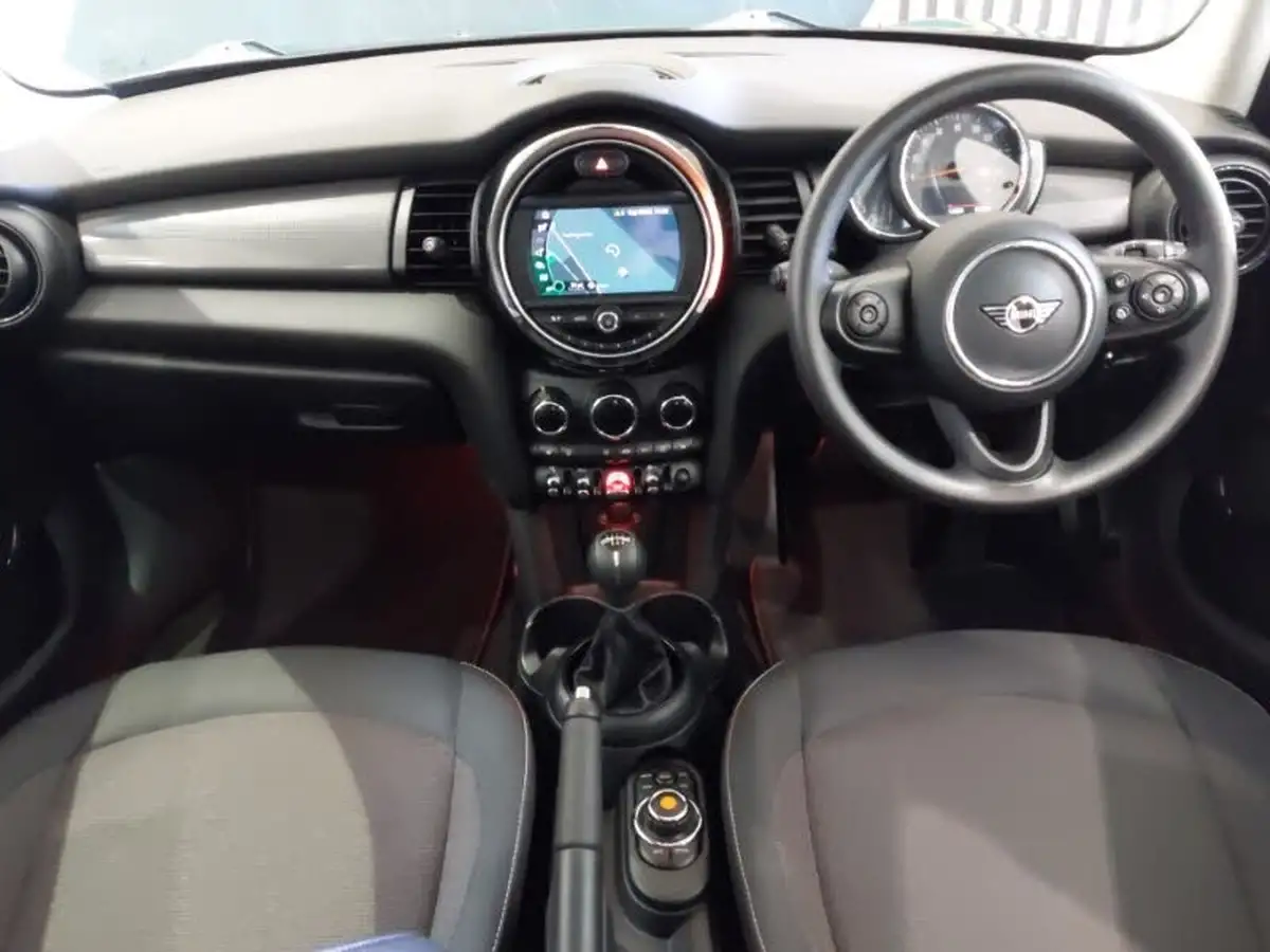 2021-mini-countryman-15-cooper-classic-big-2