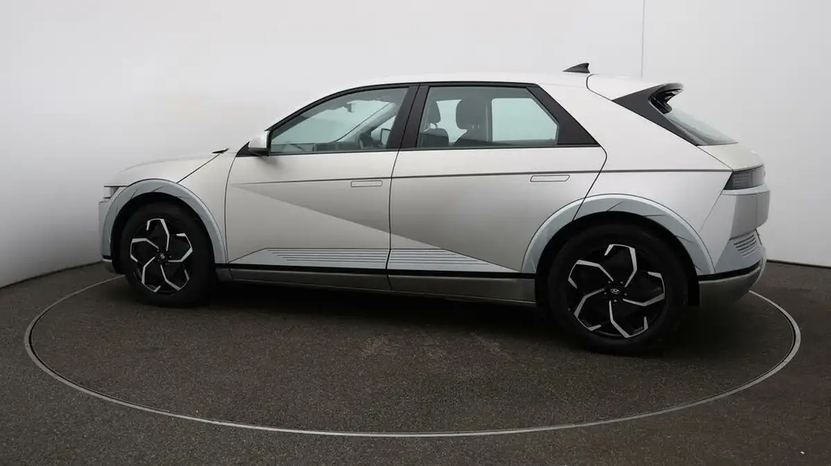 2022-hyundai-ioniq-5-e-premium-217ps-73kwh-rwd-big-38