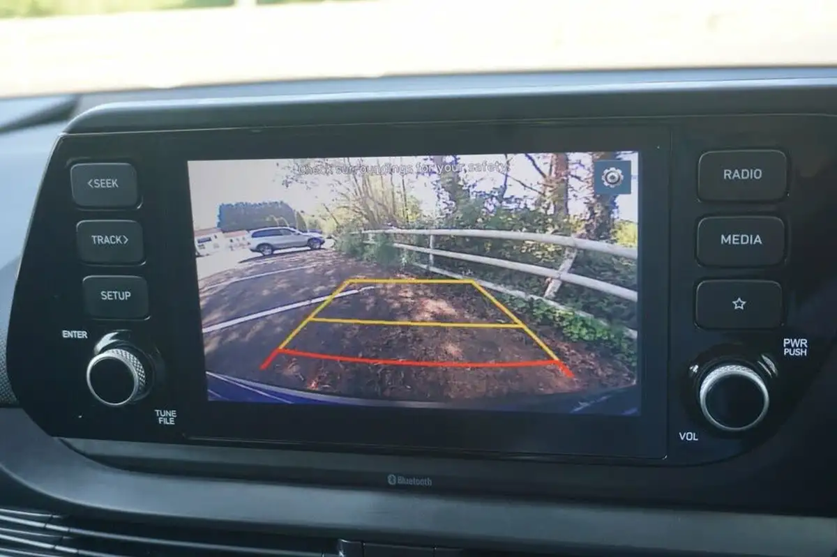 2022-hyundai-bayon-10-t-gdi-se-connect-dct-big-8