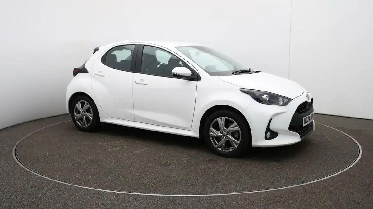2024-toyota-yaris-15-vvt-i-icon-big-35