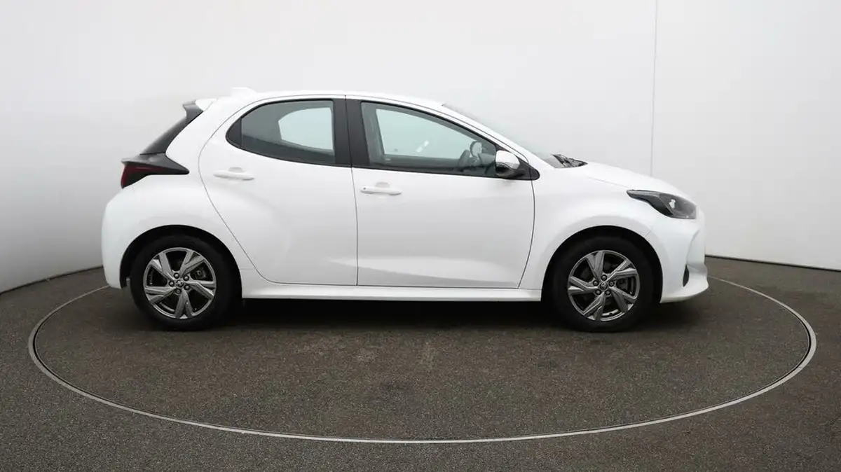 2024-toyota-yaris-15-vvt-i-icon-big-39