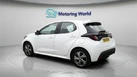 2024-toyota-yaris-15-vvt-i-icon-small-5
