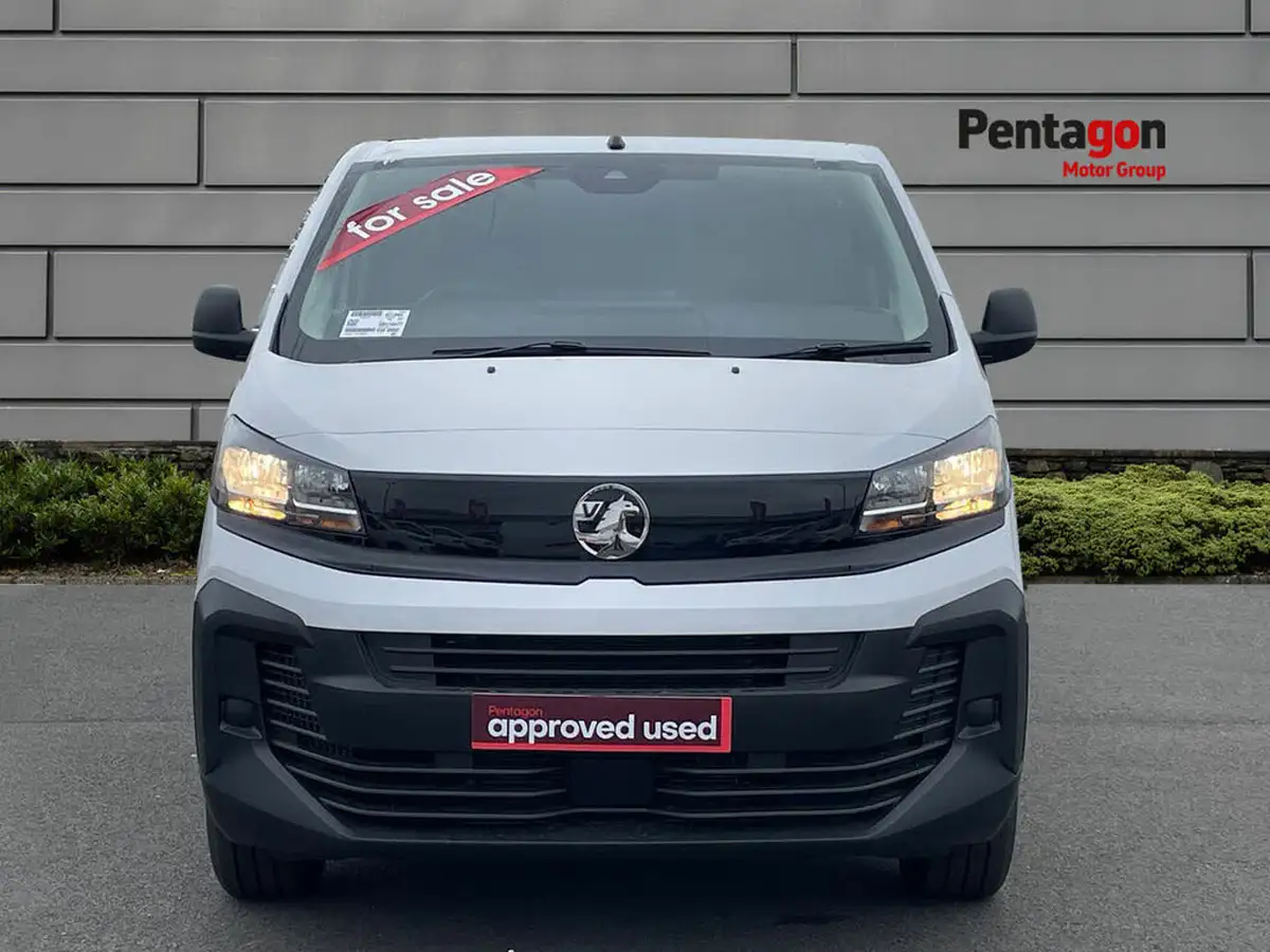 2025-vauxhall-vivaro-15td-prime-big-12