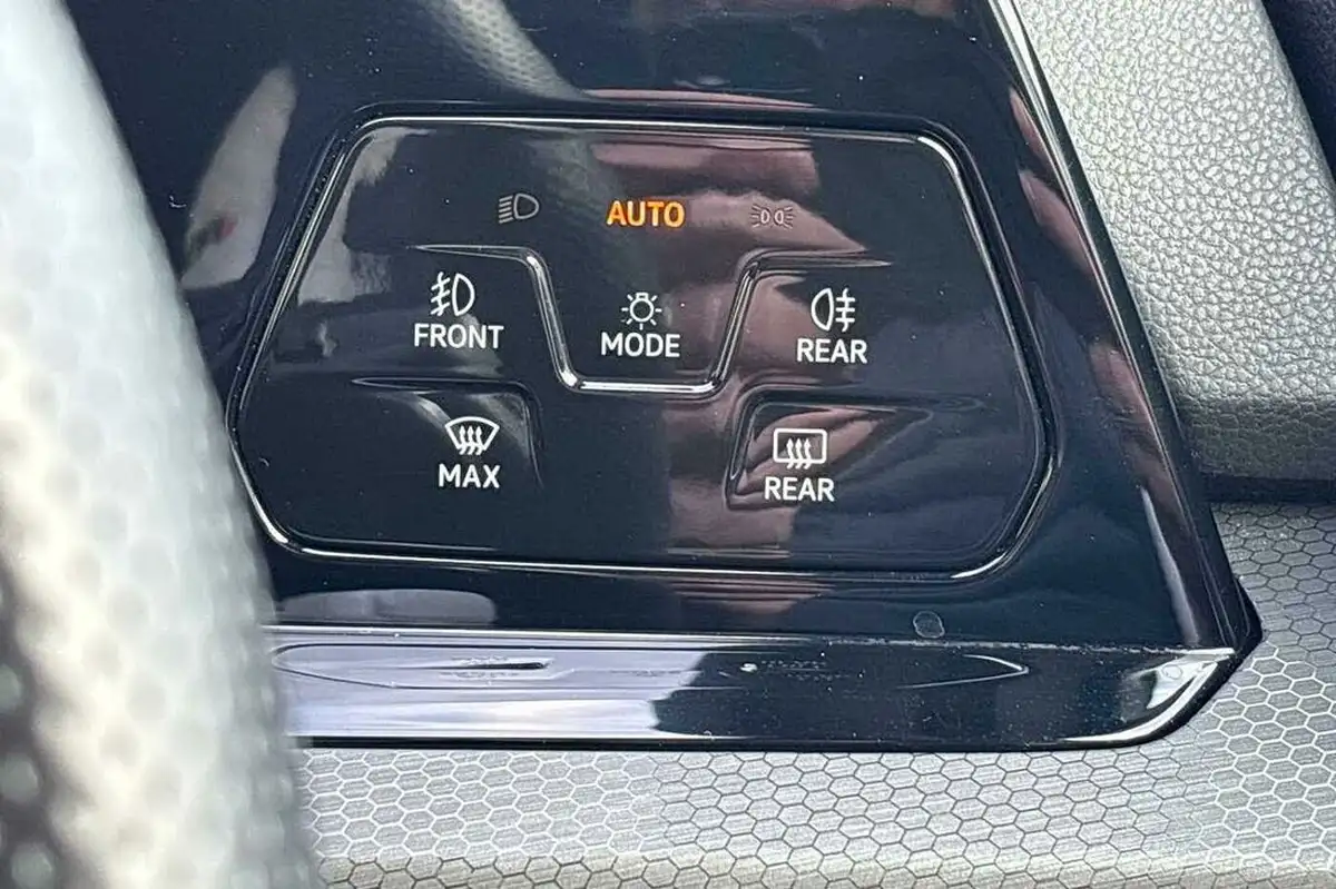 2021-volkswagen-golf-20-tsi-gti-dsg-big-23