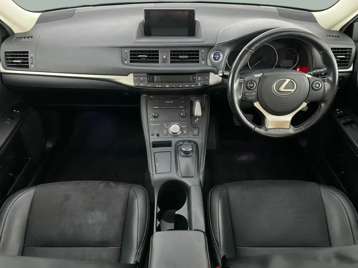 2017-lexus-ct-200h-18-sport-99bhp-big-1