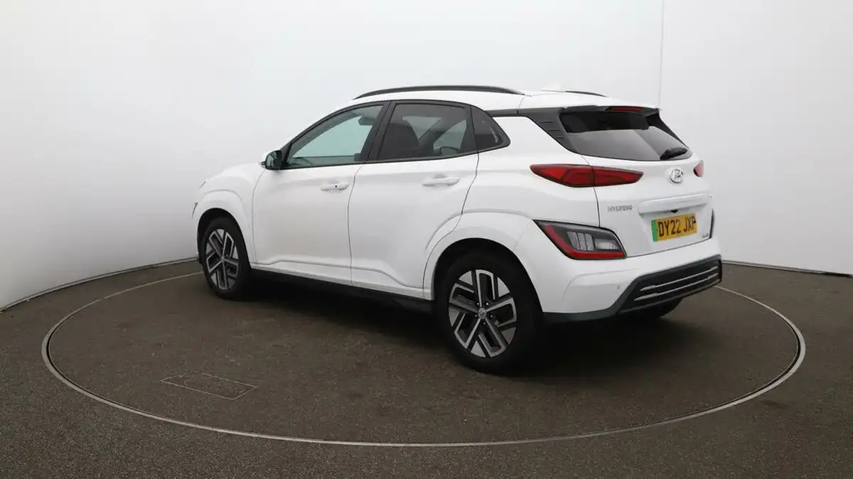 2022-hyundai-kona-e-premium-204ps-64kwh-7kw-obc-big-5