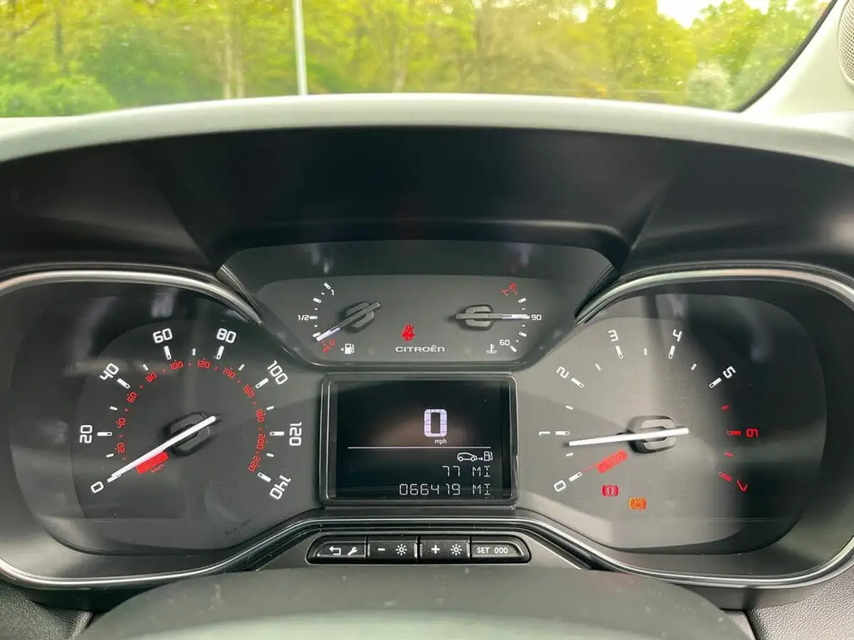 2018-citroen-c3-aircross-12-puretech-flair-130ps-ss-big-22