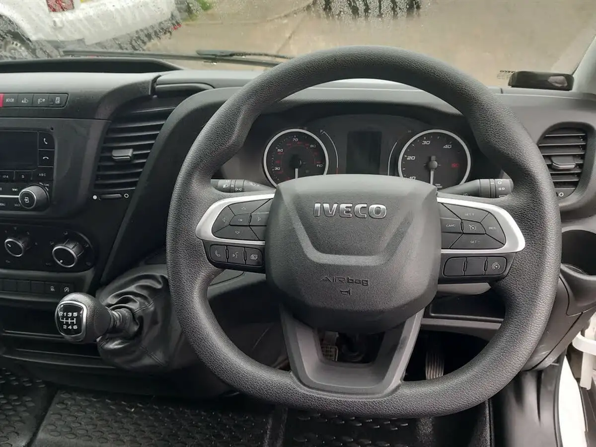 2023-iveco-daily-s-class-23td-35s14v-business-3520mm-h2-136pseu6dt-big-9