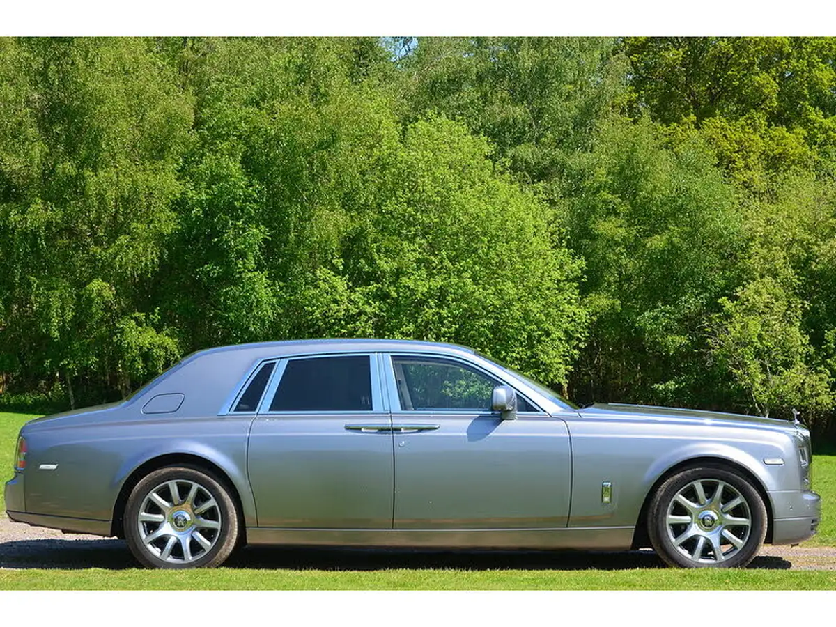 2016-rolls-royce-phantom-67-coupe-2d-big-1