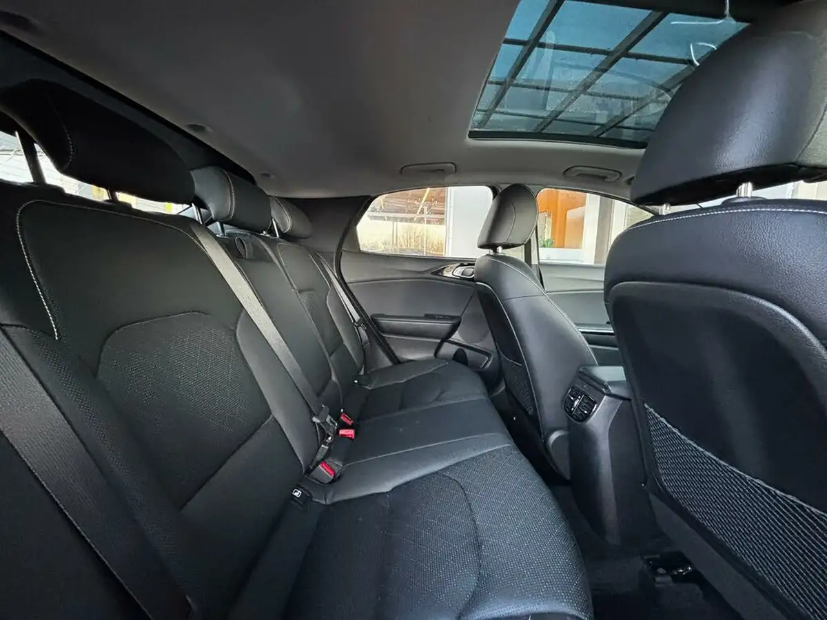 2021-kia-xceed-15-t-gdi-4-big-7