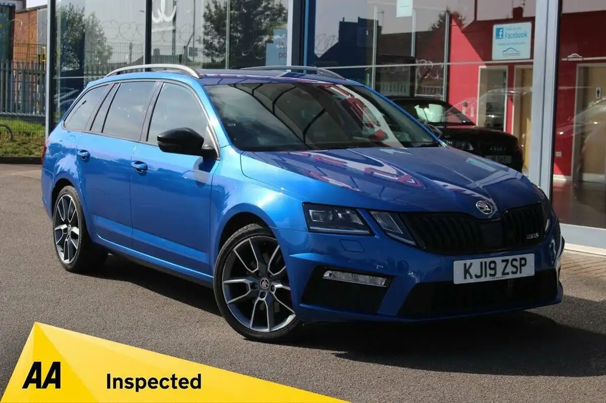 2019-skoda-octavia-20tdi-vrs-estate-big-0