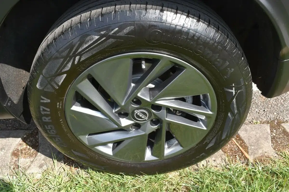 2022-nissan-qashqai-13-dig-t-acenta-premium-140ps-big-16