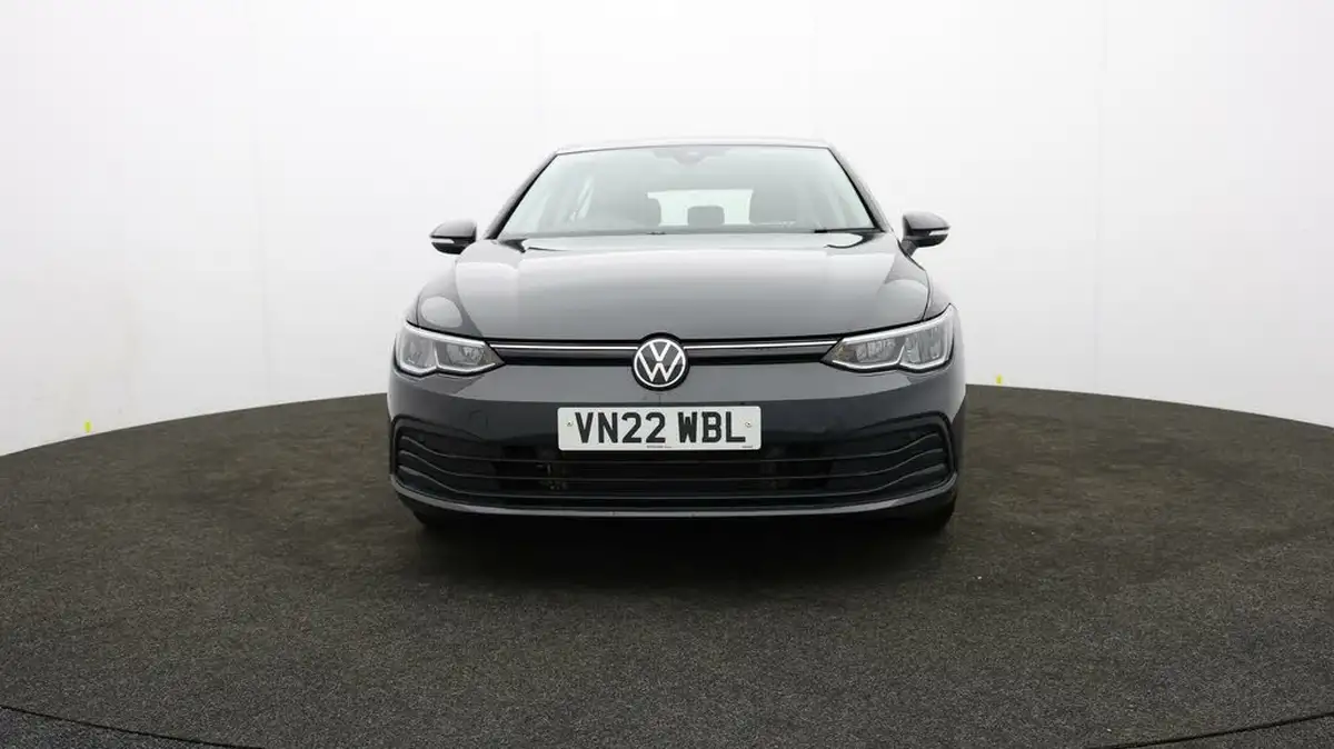 2022-volkswagen-golf-15-tsi-life-130ps-hatchback-big-1