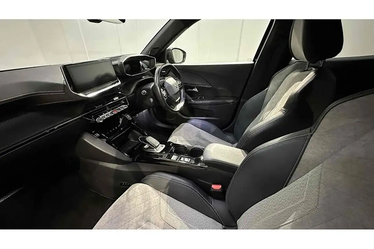 2021-peugeot-2008-suv-e-gt-premium-big-14