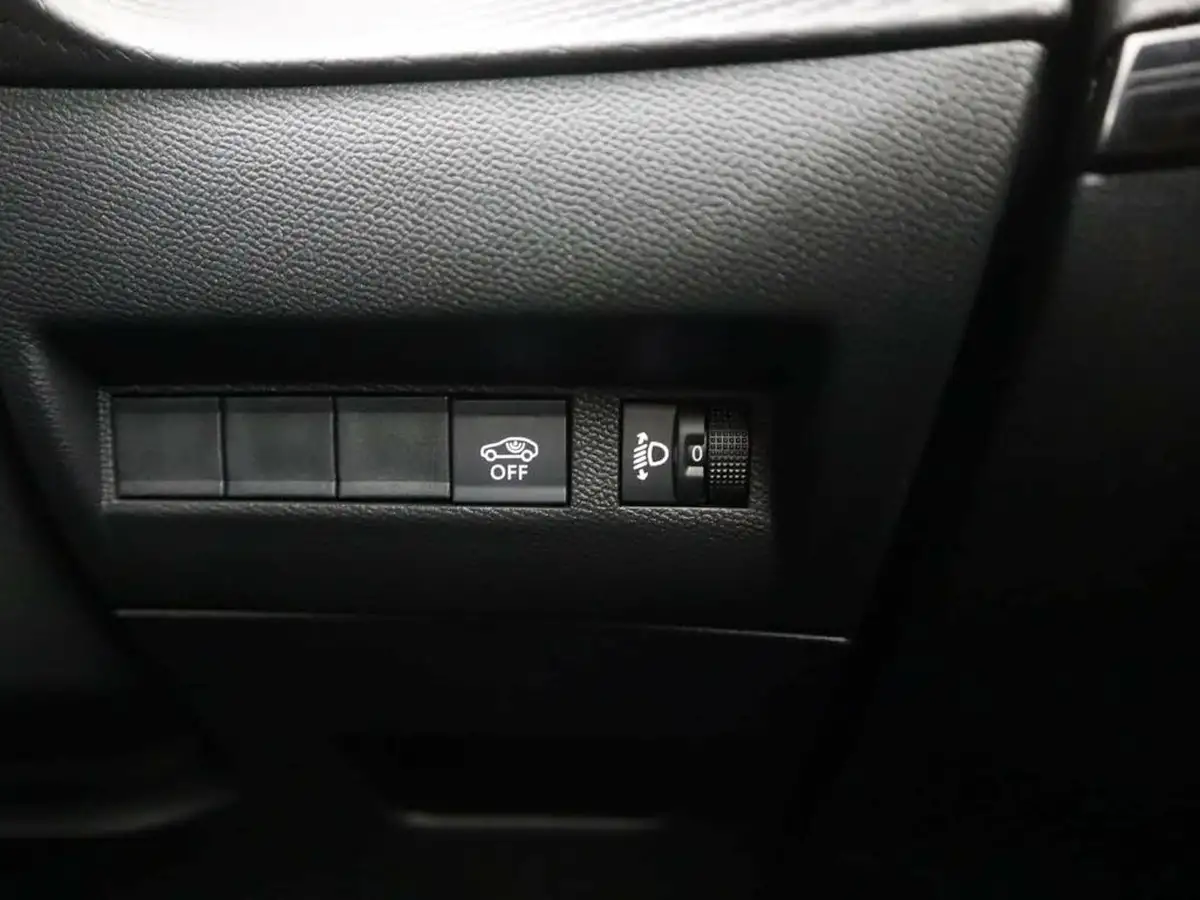 2025-peugeot-2008-suv-12-puretech-allure-130ps-big-25