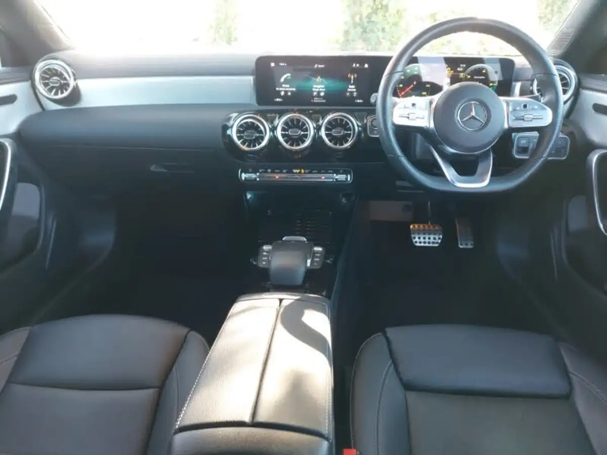 2022-mercedes-benz-cla-13-cla-200-amg-line-premium-shooting-brake-5d-big-2